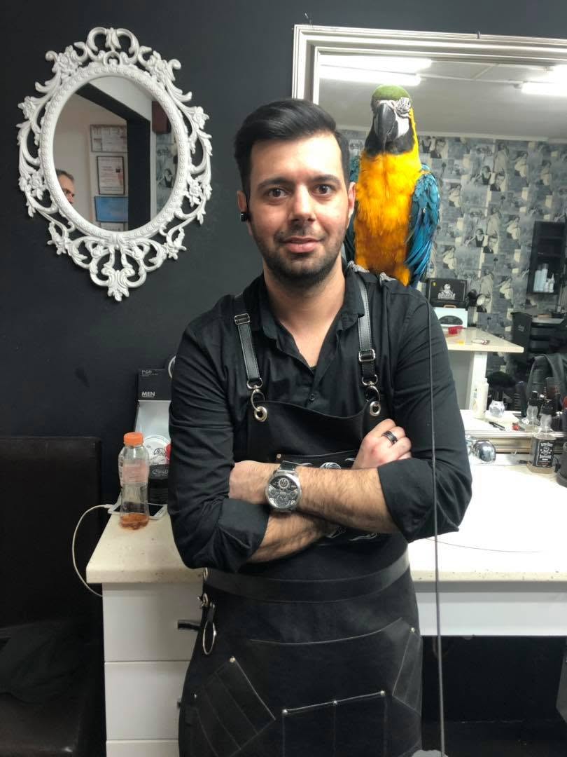 Barberul Heruvim Barber Shop, în salon